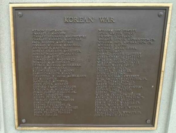 HULL WAR VETERANS MEMORIAL PLAQUE K