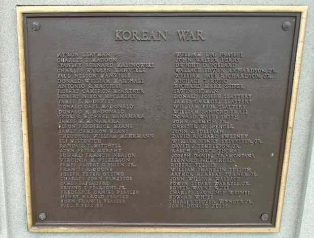 HULL WAR VETERANS MEMORIAL PLAQUE K