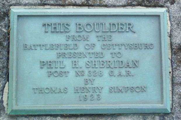 THIS BOULDER WAR MEMORIAL PLAQUE