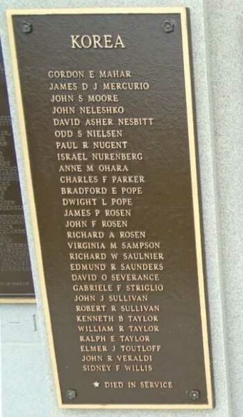 HULL WAR VETERANS MEMORIAL PLAQUE I
