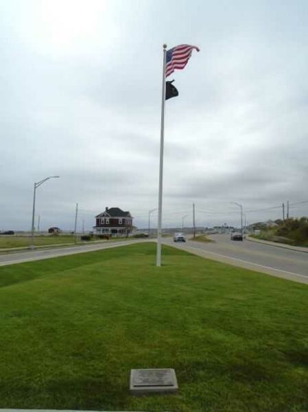 HULL VETERANS MEMORIAL FLAGPOLE