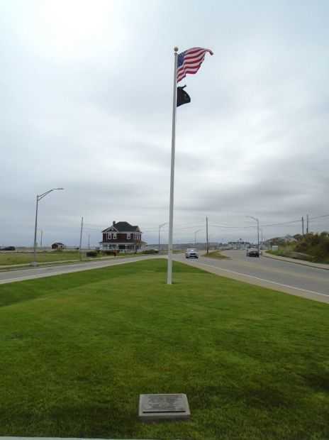 HULL VETERANS MEMORIAL FLAGPOLE