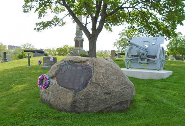 QUINCY WORLD WAR MEMORIAL
