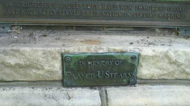 RENFREW MFG. COMPANY HONOR ROLL WORLD WAR MEMORIAL PLAQUE B