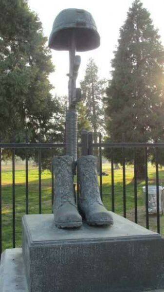 PORTERVILLE AREA VIETNAM MEMORIAL BATTLEFIELD CROSS