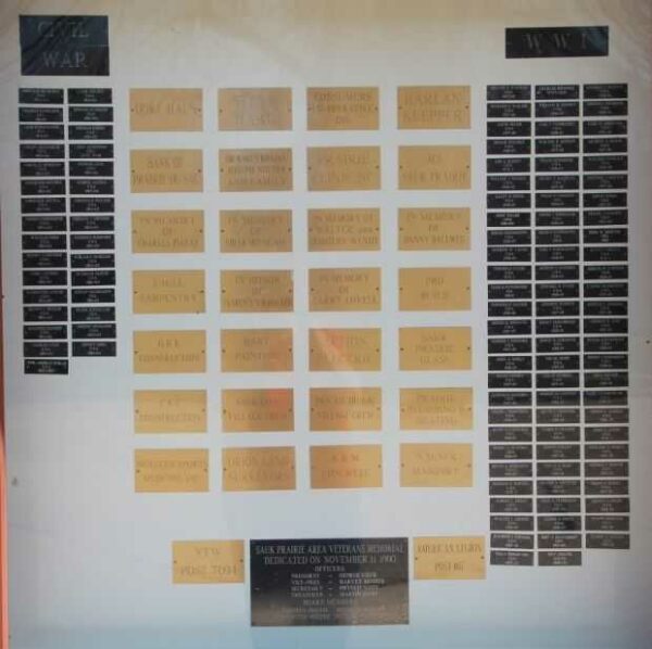 SAUK PRAIRIE AREA VETERANS MEMORIAL HONOR ROLL PLAQUE D