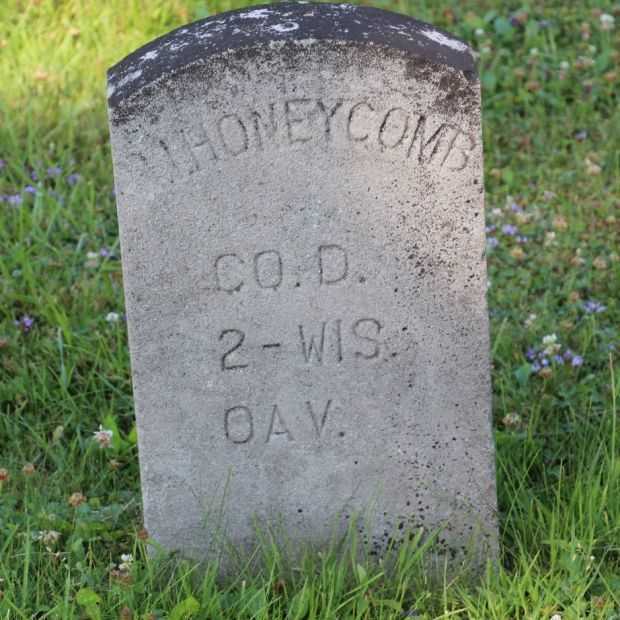 HONEYCOMB MEMORIAL CEMETERY STONE