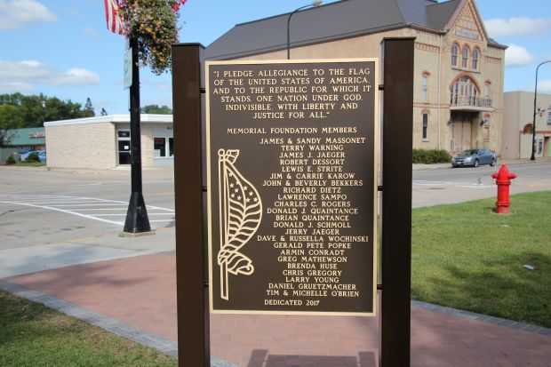 NEW LONDON AREA VETERANS MEMORIAL MARKER