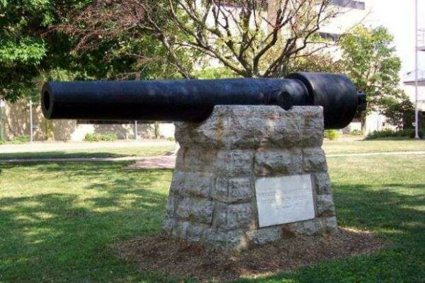 GREENE COUNTY CIVIL WAR MEMORIAL  CANNON