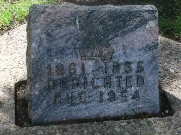 BROOKINGS COUNTY WAR VETERANS MEMORIAL STONE C