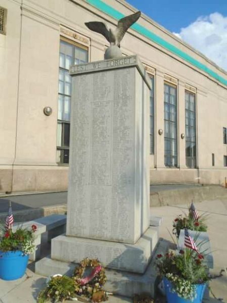 HAZLETON LEST WE FORGET HONOR ROLL MEMORIAL FRONT