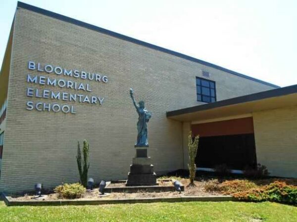 BLOOMSBURG REPLICA OF THE STATUE OF LIBERTY MEMORIAL