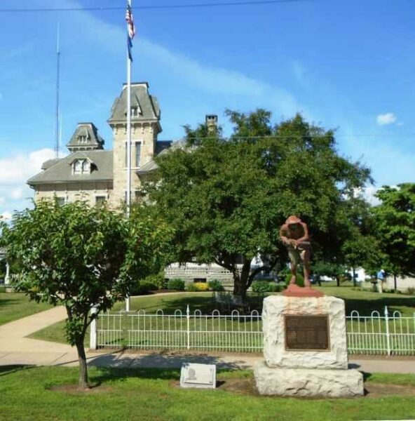 BERWICK AND VICINITY WORLD WAR MEMORIAL