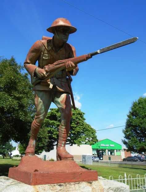 BERWICK AND VICINITY WORLD WAR MEMORIAL STATUE