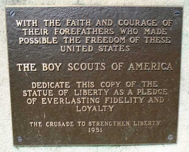 BERWICK REPLICA OF THE STATUE OF LIBERTY MEMORIAL PLAQUE