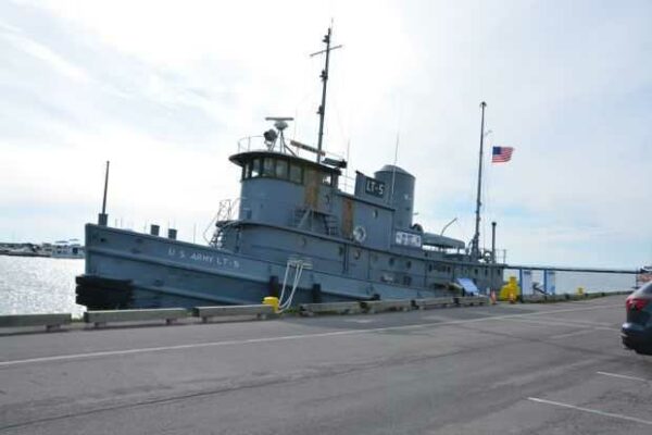 LT-5 TUG WAR MEMORIAL