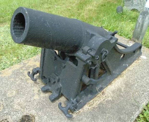 MOUNT HOPE PLAINS CEMETERY WAR VETERANS MEMORIAL FIELD MORTAR