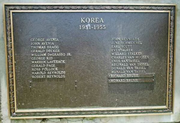 THE VETERANS MEMORIAL GARDEN OF HILLSDALE PLAQUE D