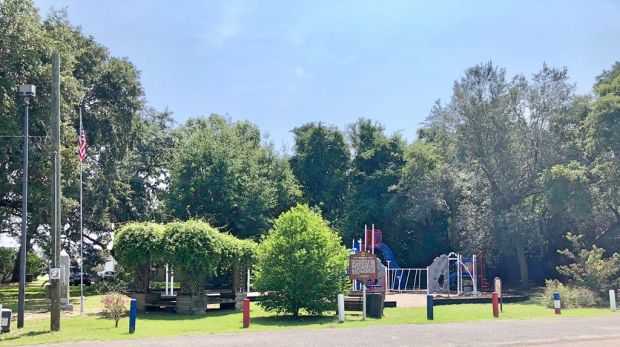 LONG BEACH WAR MEMORIAL PARK