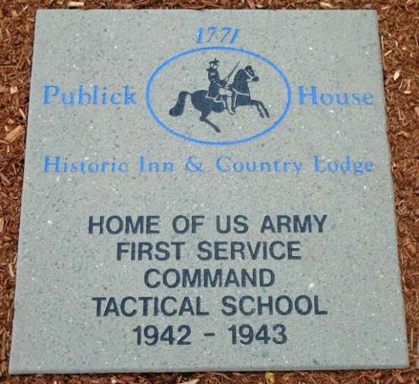 1771 PUBLIC HOUSE WAR MEMORIAL TABLET