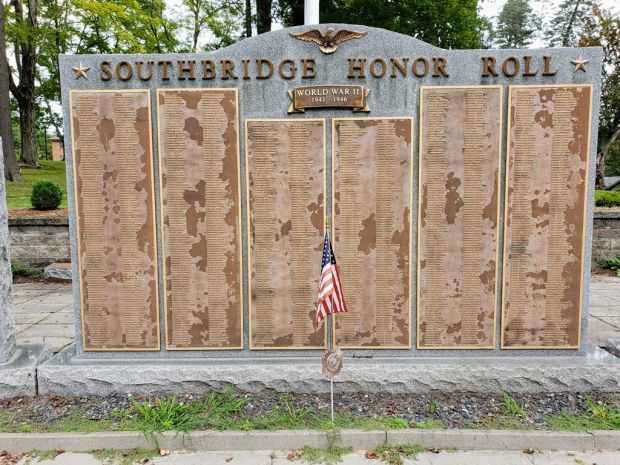 SOUTHBRIDGE HONOR ROLL MEMORIAL WALL A