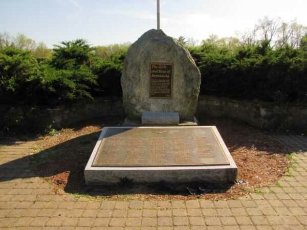 THE GIRLS AND BOYS OF BEMISUWKA WAR MEMORIAL