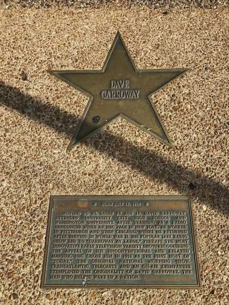 DAVE GARROWAY WAR MEMORIAL PLAQUE