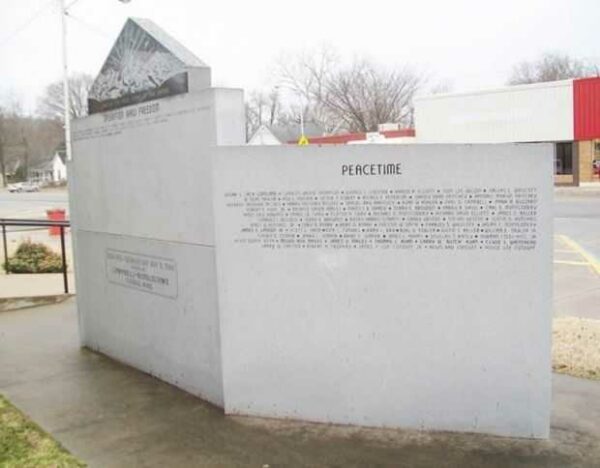 CAMPBELL-BIDDLECOME FUNERAL HOME WAR MEMORIAL RIGHT BACK STONE