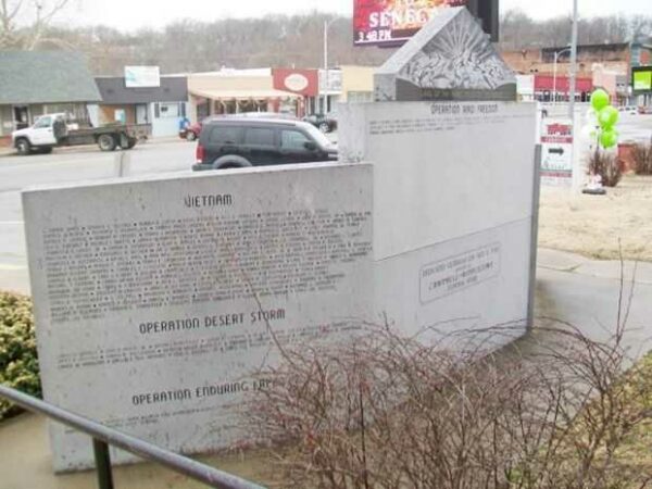 CAMPBELL-BIDDLECOME FUNERAL HOME WAR MEMORIAL LEFT BACK STONE