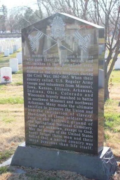 IN MEMORY OF UNION SOLDIERS WAR MEMORIAL FRONT