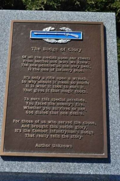 THE BADGE OF GLORY WAR MEMORIAL PLAQUE
