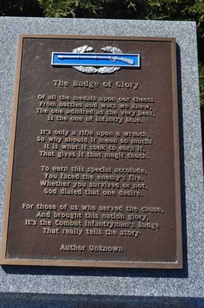 THE BADGE OF GLORY WAR MEMORIAL PLAQUE