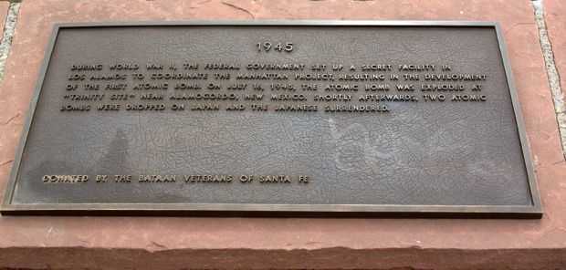 1945 WAR MEMORIAL PLAQUE