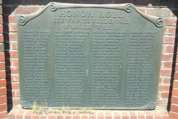 STEWARTSVILLE WORLD WAR II HONOR ROLL MEMORIAL PLAQUE