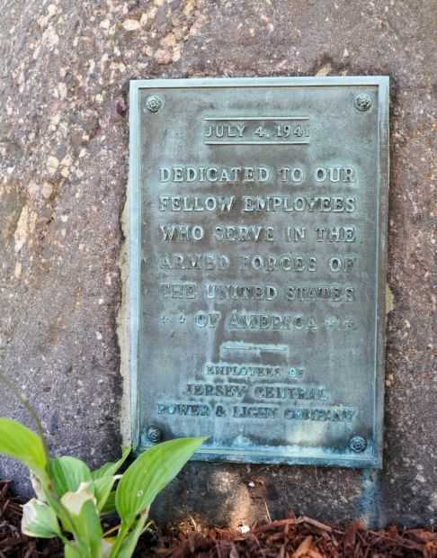 JERSEY CENTRAL POWER & LIGHT EMPLOYEES WORLD WAR II MEMORIAL PLAQUE