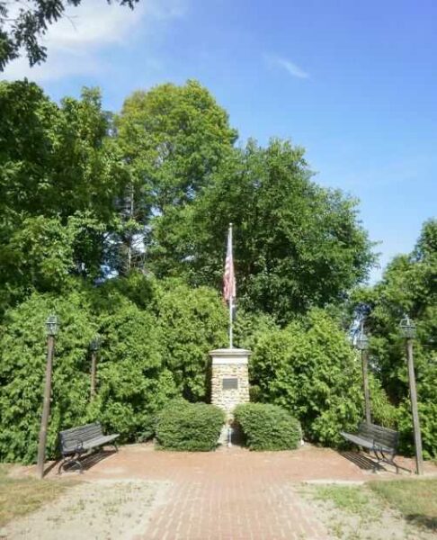 HAMLITON SQUARE AND HAMILTON TOWNSHIP WAR VETERANS MEMORIAL