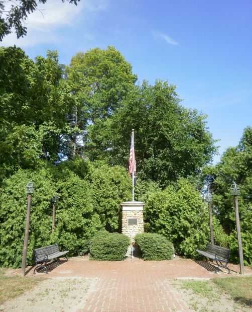 HAMLITON SQUARE AND HAMILTON TOWNSHIP WAR VETERANS MEMORIAL