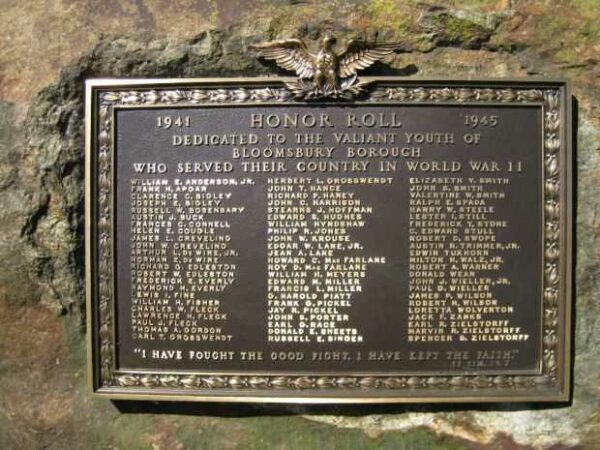 BLOOMSBURY WAR VETERANS MEMORIAL PLAQUE A