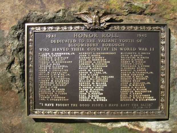 BLOOMSBURY WAR VETERANS MEMORIAL PLAQUE A