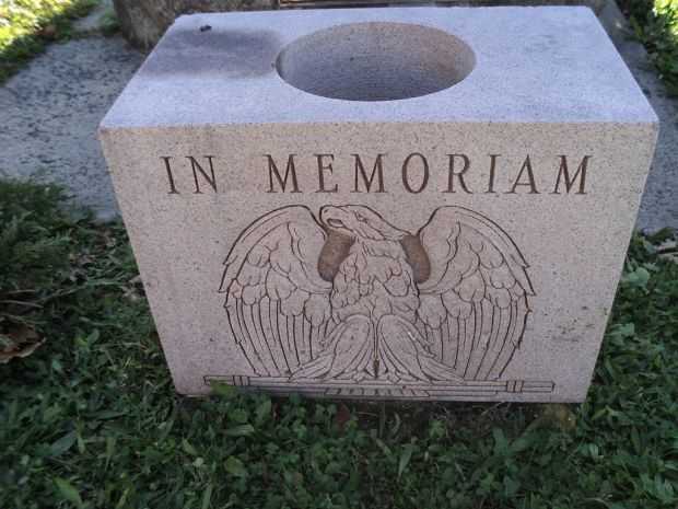 ORANGE IN MEMORIAM MEMORIAL PLANTER