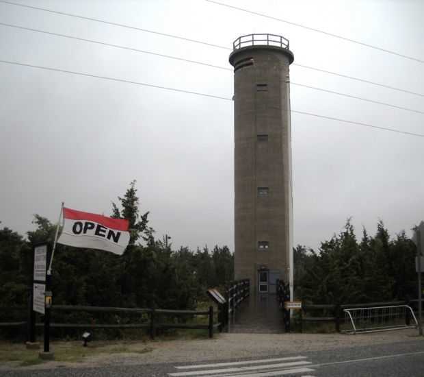 FIRE CONTROL TOWER NO. 23 WAR MEMORIAL