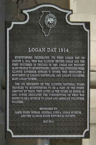 LOGAN DAY 1914 WAR MEMORIAL PLAQUE