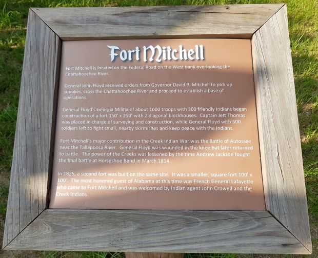 FORT MITCHELL WAR MEMORIAL PLAQUE