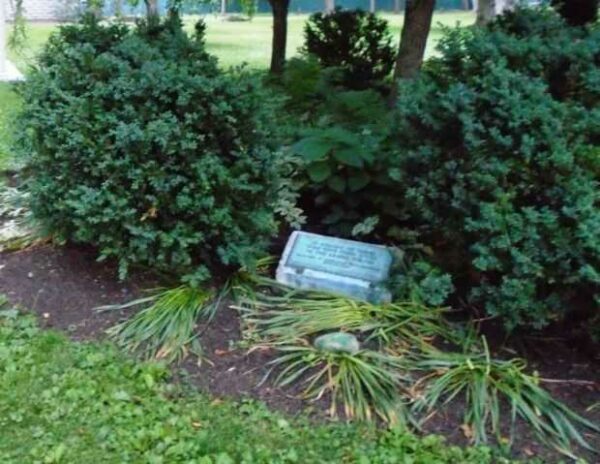 AMERICAN WAR MOTHERS WORLD WAR II MEMORIAL