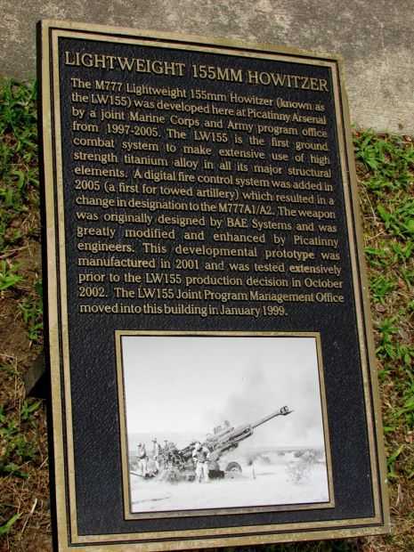 LIGHTWEIGHT 155MM HOWITZER MEMORIAL PLAQUE