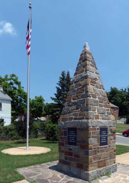 72-09-29 WORLD WAR II MONUMENT MEMORIAL