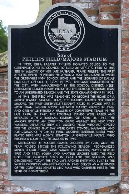 PHILLIPS FIELD/MAJOR STADIUM MEMORIAL MARKER