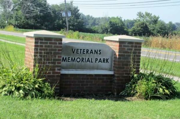 BLANCHESTER VETERANS MEMORIAL PARK ENTRANCE STONE