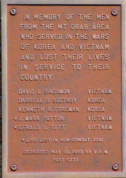 MT. ORAB AREA KOREAN WAR AND VIETNAM WAR MEMORIAL PLAQUE