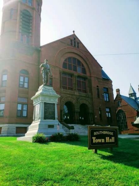SOUTHBRIDGE CIVIL WAR MEMORIAL
